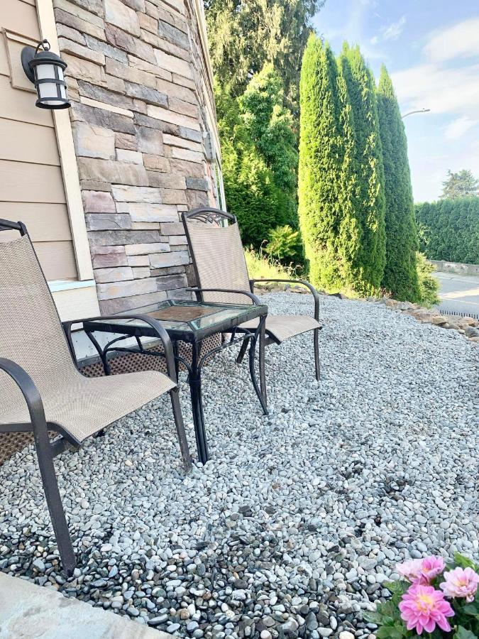 Mountain Retreat 3 Bedroom Garden House Near Heritage Park, Coliseum , Hwy 1, Fishing, Cultus Lake Chilliwack Ngoại thất bức ảnh